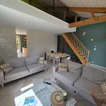 Villa Maison De Gare, 8 Personnes, 20 Min Puy Du F *