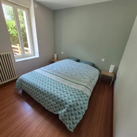 Villa Maison De Gare, 8 Personnes, 20 Min Puy Du F