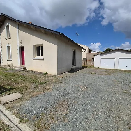 Maison De Gare, 8 Personnes, 20 Min Puy Du F Mouchamps