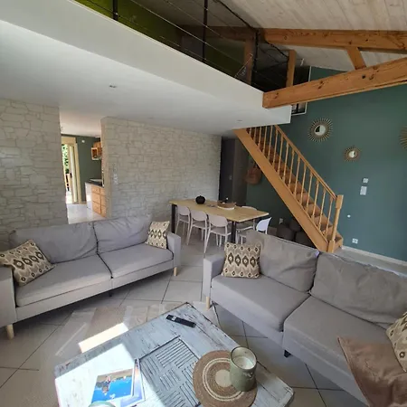 Villa Maison De Gare, 8 Personnes, 20 Min Puy Du F *