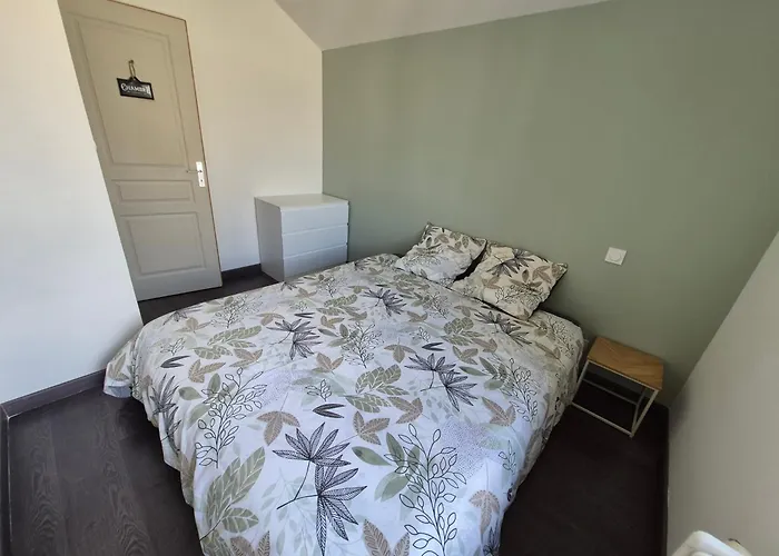 Maison De Gare, 8 Personnes, 20 Min Puy Du F Villa *