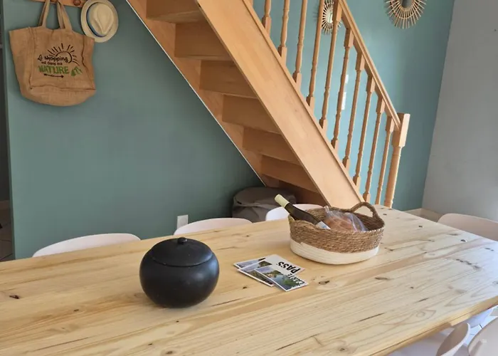 Maison De Gare, 8 Personnes, 20 Min Puy Du F