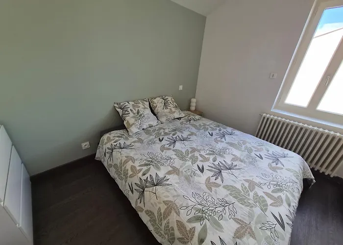 Villa Maison De Gare, 8 Personnes, 20 Min Puy Du F