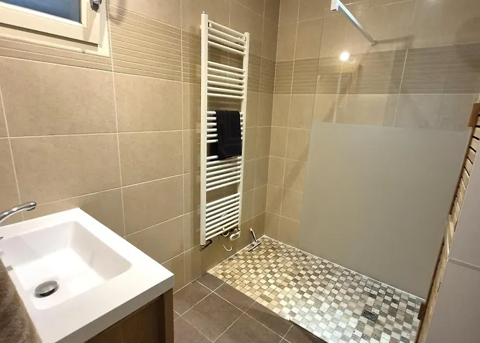 Villa Maison De Gare, 8 Personnes, 20 Min Puy Du F Mouchamps