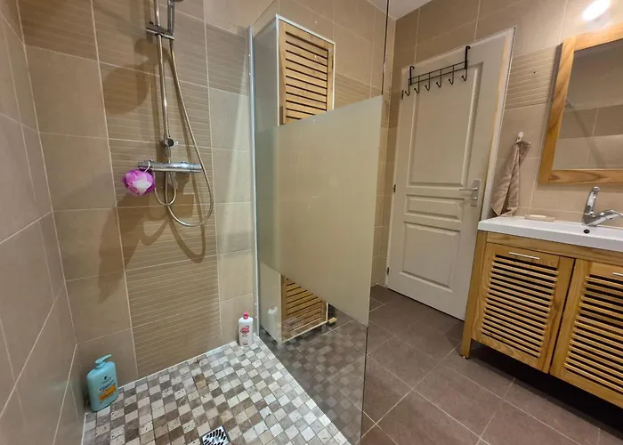 Villa Maison De Gare, 8 Personnes, 20 Min Puy Du F *