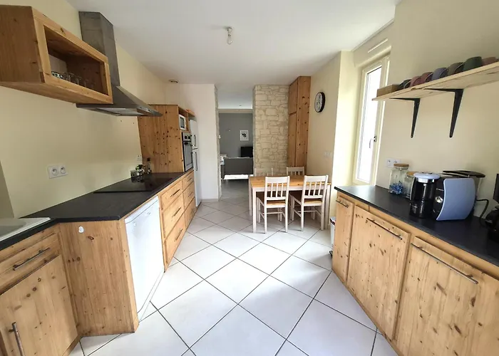 Maison De Gare, 8 Personnes, 20 Min Puy Du F Villa *